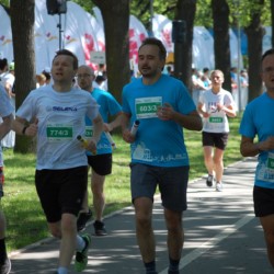 zdjęcie z wrocławskiego biegu firmowego dla fundacji everest 7